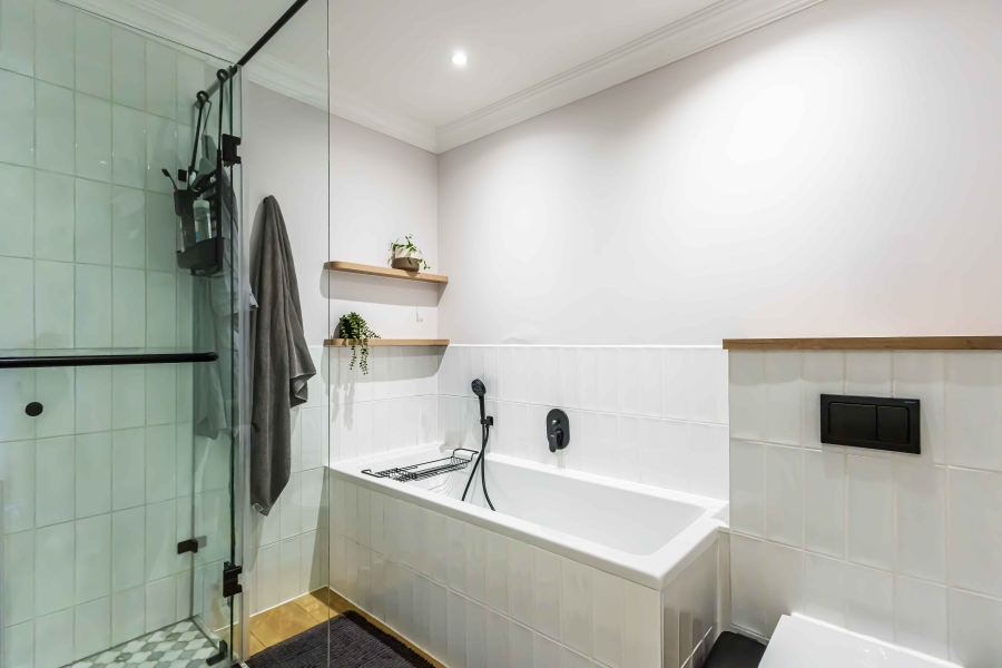 4 Bedroom Property for Sale in Sea Point Western Cape